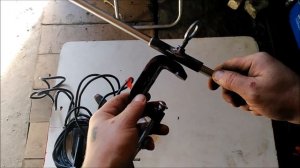 Самодельный держатель датчика эхолота из гаражного хлама.