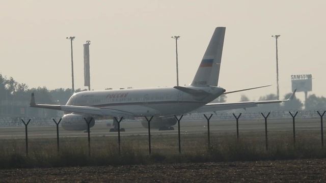 Rossiya - Special Flight Squadron Tupolev Tu-204-300 Landing At Belgrade Airport смотреть онлайн