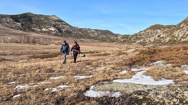 Поход за Сибинским озером смотреть онлайн
