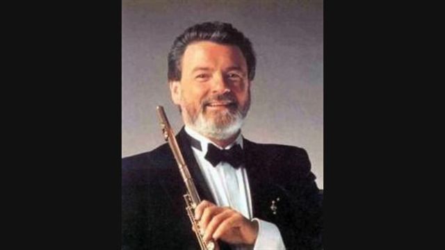 James Galway J.S. Bach Sonata in C Major (BWV 1033) live with Phillip Moll and Moray Welsh смотреть онлайн