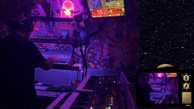 NEON SYNTH PHAZER - Live Jam - KORG WAVESTATE, OPSIX, MINILOGUE XD, MICROCOSM & BEHRINGER MONOPOLY. смотреть онлайн