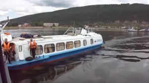 Киренск. Теплоход ПОЛЕСЬЕ прибывает