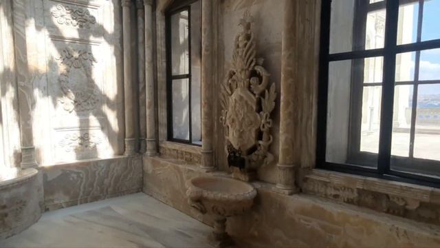 Долмабахче. Дворец Османских султанов в стиле барокко. смотреть онлайн