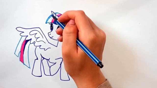 Unbelievable, drawing pony Twilight sparkle. Рисуем пони Искорку фломастерами. смотреть онлайн