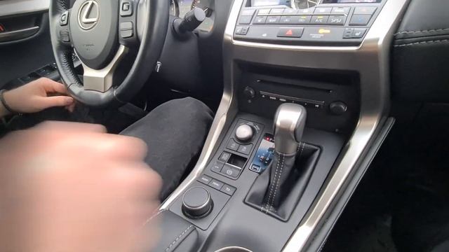 Неоднозначный и недопремиальный ЛЕКСУС NX 200