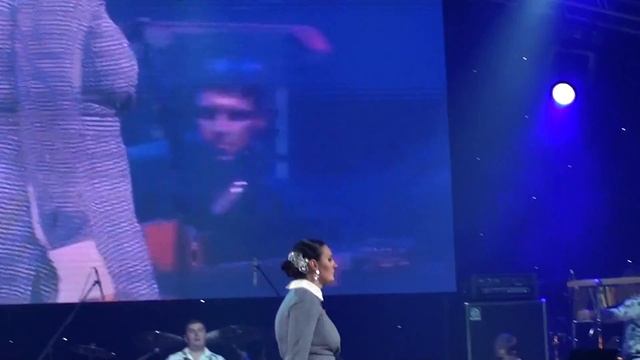 Елена Ваенга Говори-говори, Косы