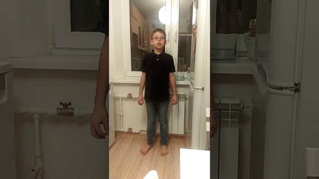 Мартышка и очки. Крылов. Сынок учит уроки. смотреть онлайн