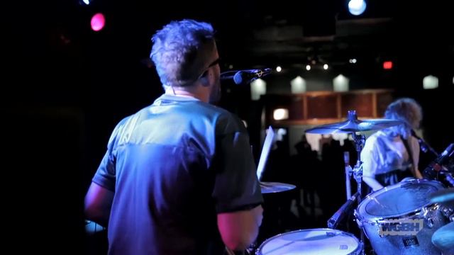 The Ting Tings — 'Do It Again' (Live) смотреть онлайн