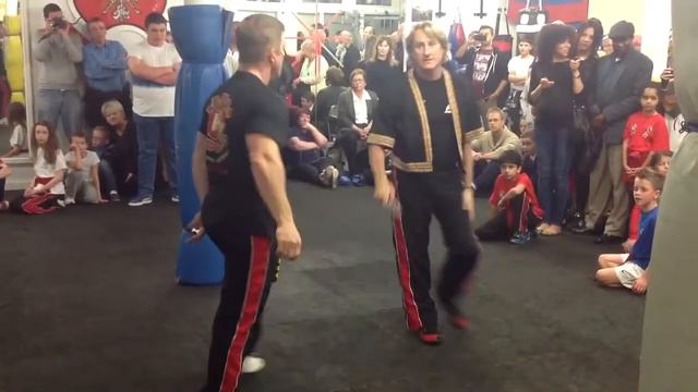 Krauseworld Guro Mike Krause with Private Student Robert Kilpatrick dagger смотреть онлайн