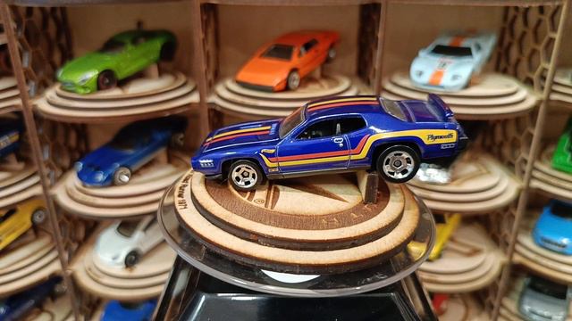 Plymouth Road runner 1971 смотреть онлайн