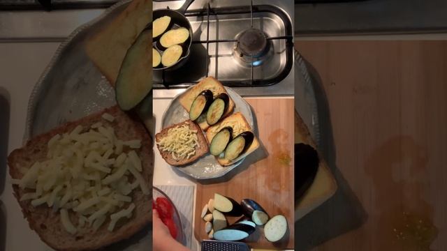 Мои самые любимые бутерброды с баклажанами ,сыром и помидорами ??❗️ смотреть онлайн
