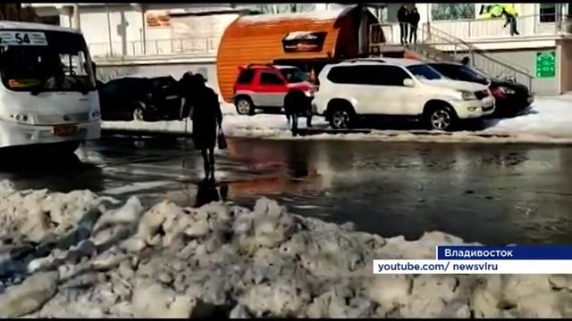Мраморная крошка в Питере и реагент в Новосибирске / чем зимой подсыпают дороги в России смотреть онлайн