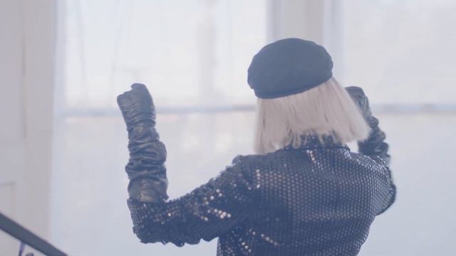 flora cash - You're Somebody Else смотреть онлайн