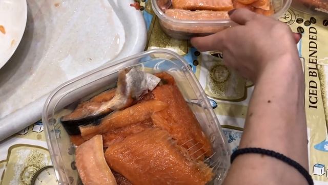 ГОТОВИМ СОЛИМ РЫБУ /ПАРАЗИТЫ / ЖАРЕНАЯ КАРТОШКА С ГРИБАМИ смотреть онлайн
