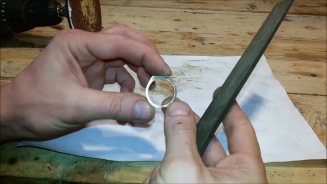 КАК СДЕЛАТЬ КОЛЬЦО ИЗ ЛАТУННОЙ ГАЙКИ /// DIY RING смотреть онлайн
