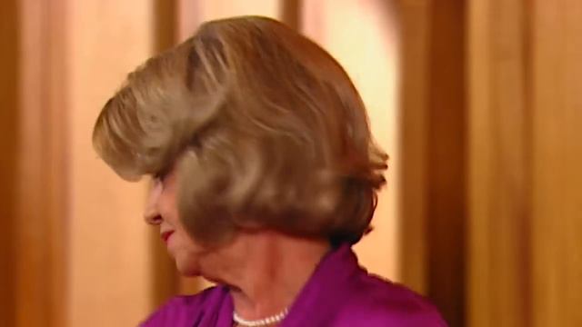 El santo del Almendro | A Cada Quien Su Santo смотреть онлайн