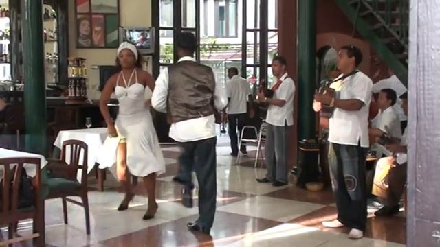 Танец "Сон" (Son Cubano) - Habana Vieja 2009 смотреть онлайн