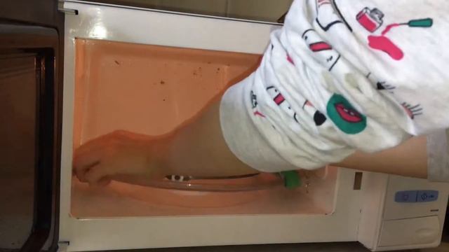 Как отмыть микроволновку содой за 1 минуту | Способ очень легкий и быстрый смотреть онлайн