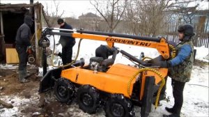 Обзор монтажа свай минитрактором сваекрутом Goodvint