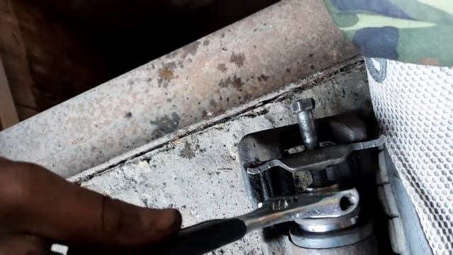 Замена заднего суппорта AUDI A6 (C4) смотреть онлайн