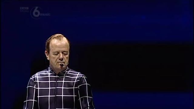 Kraftwerk - Live - LATITUDE FESTIVAL 20 July 2013 - SOUTHWOLD (UK) (Radio 6 - Red Button)