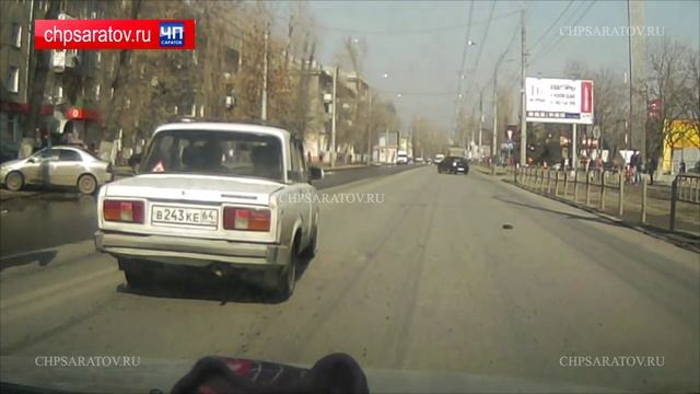 ЧП-САРАТОВ. ЖЕСТОКОЕ ДТП В ЗАВОДСКОМ РАЙОНЕ И КОММЕНТАРИИ ГАИ смотреть онлайн