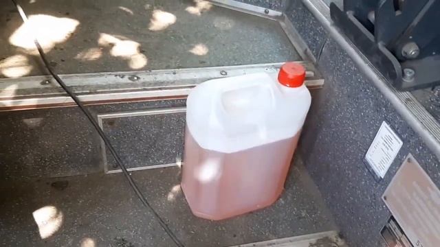 Химчистка салона автобуса с Karcher puzzi. Готовлю автобус в рейс после длительного простоя. смотреть онлайн