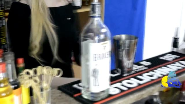 Bartender: Обезьяньи Гланды / Monkey Glands смотреть онлайн