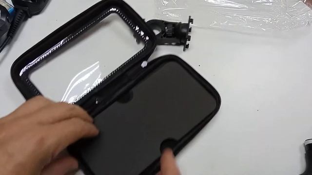 Чехол для смартфона на руль. Незаменимая вещь для велосипедистов. смотреть онлайн