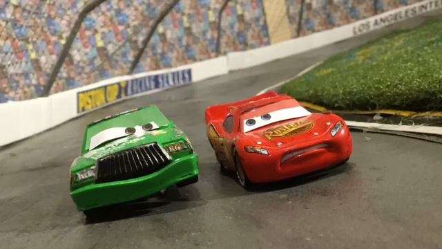 Cars - Guido's Pit Stop Diecast Remake