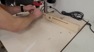 DIY. Хорошая идея для сверлильного станка из фанеры.