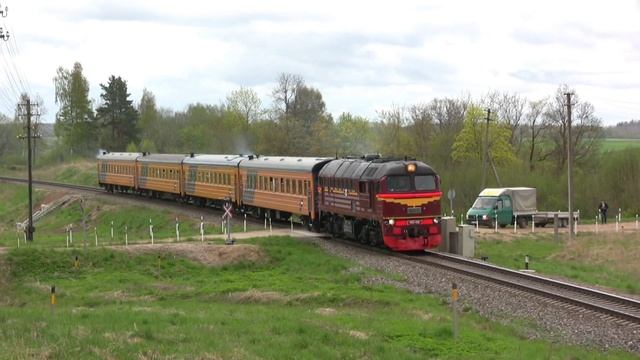 Тепловоз М62-1198 на перегоне Зваре-Тукумс / M62-1198 between Tukums and Zvare station смотреть онлайн