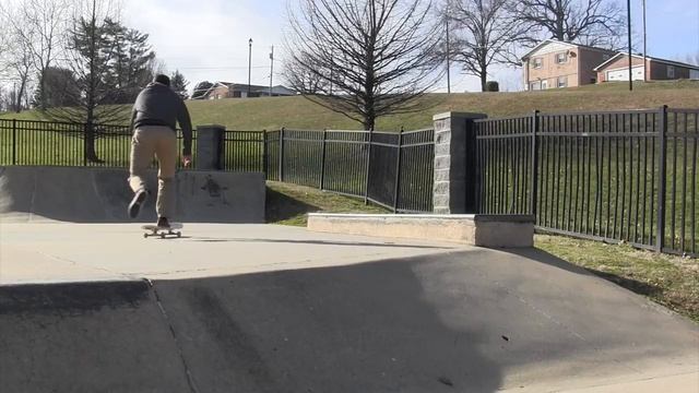 Liberty Bell Skate Park - Walkthrough | Johnson City, Tennessee смотреть онлайн