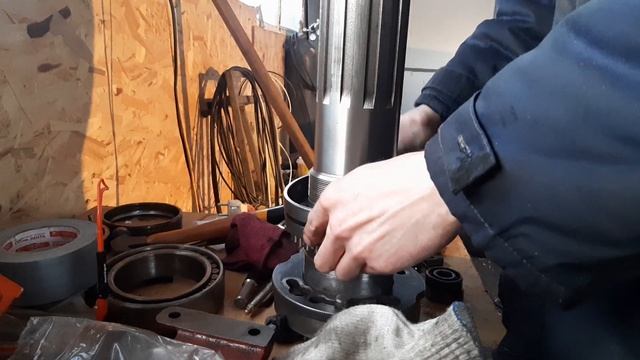 Установка шпиндельного подшипника. Токарный станок 1К62. смотреть онлайн