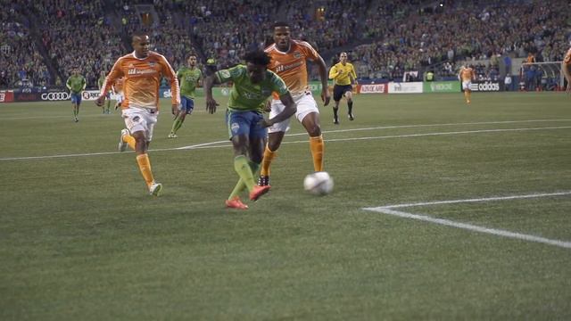 LEVYfilms: Obafemi Martins scores off a 360 spin смотреть онлайн