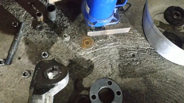 Некоторые нюансы при замене шкворней (шаровых опор) на новом мосту УАЗ Патриот.