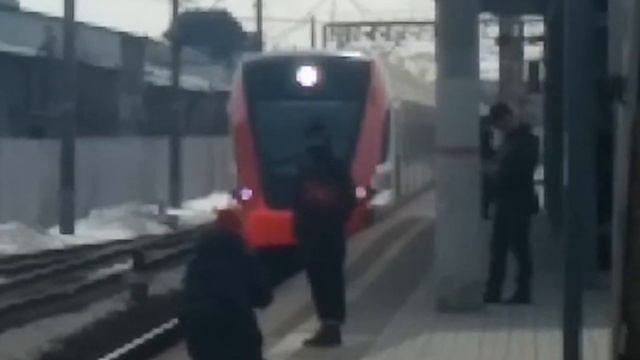 ЭП2Д-0063 Перекраска Наше Подмосковье и ЭГ2ТВ-009 Иволга МЦД ЦППК На станции Депо смотреть онлайн