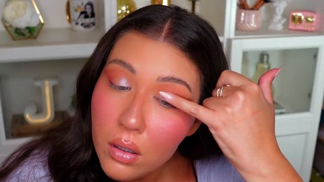 Trending Eyeshadow Hack?! Using NEW Buxom "Diva Dolly" Eyeshadow Palette! смотреть онлайн