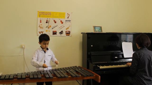 Крымско-татарская народная песня "Эки чешме"(два источника) смотреть онлайн