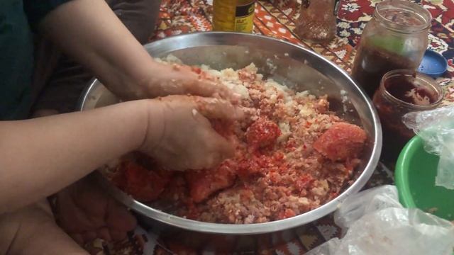 ЛАХМАДЖУН (LAHMACUN) - ЛЕГКО И ПРОСТО! НЕ ЗНАЛИ? Готовим на родине Лахмаджуна.Подсмотрено у турчано смотреть онлайн