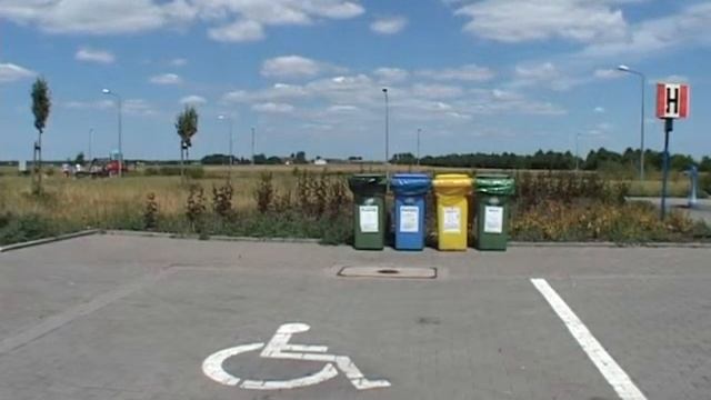 Раздельные контейнеры для сбора мусора в Германии. смотреть онлайн