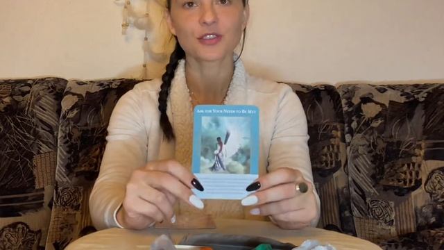 How to prepare for the New Year - Oracle Card Reading смотреть онлайн