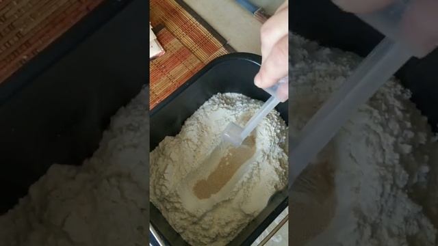 Печём хлеб в хлебопечке Kitfort КТ-304. Здесь купили http://www.ozon.ru/context/detail/id/1984773 смотреть онлайн