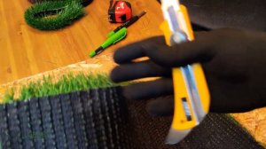 Каким инструментом резать искусственный газон Искусственная трава для ландшафта своими руками #газо