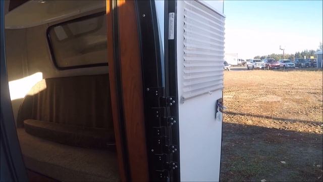 Tour of Scamp 2020 13 ft. Deluxe and A standard model. And a 16 ft. with a bathroom. смотреть онлайн