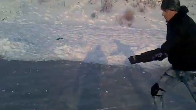 Женёк на катке первое и последнее видео смотреть онлайн