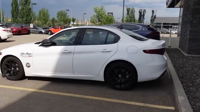 Why You Shouldn't Buy An Alfa Romeo For Cheap... смотреть онлайн