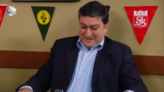Kadriye, Remzi'yi Nikah Masasında Terk Etti! - Çocuklar Duymasın 33.Bölüm смотреть онлайн