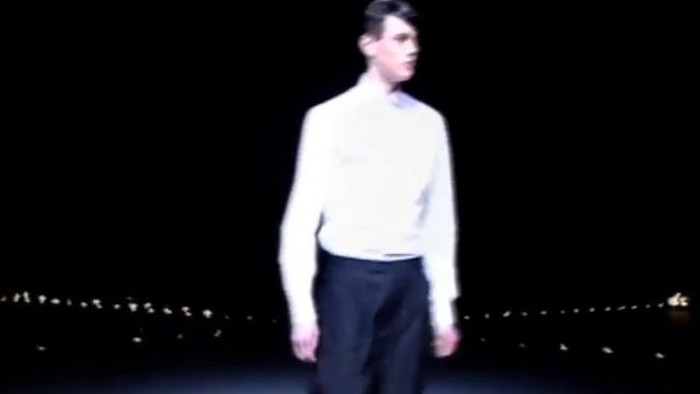 Raf Simons Autumn/Winter 2000-2001 Show
