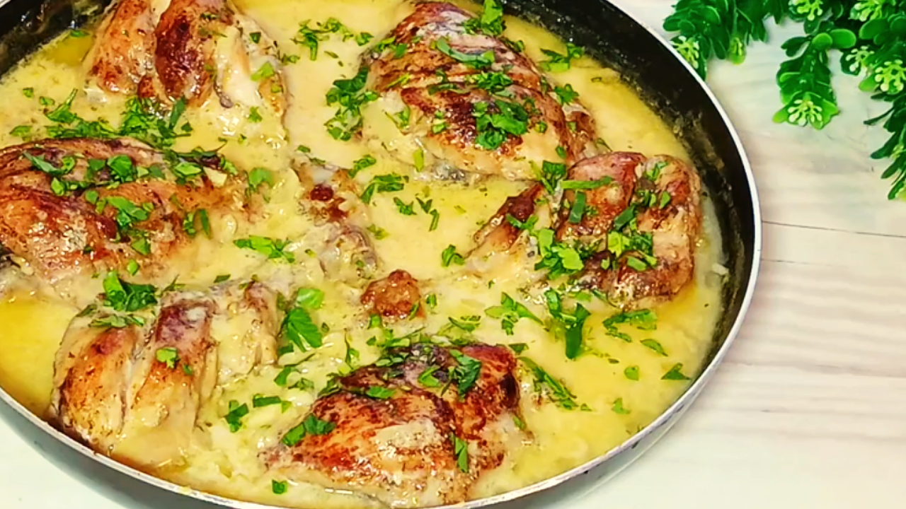 Самое вкусное ВТОРОЕ ИЗ КУРИЦЫ. Курица в сметанном соусе смотреть онлайн